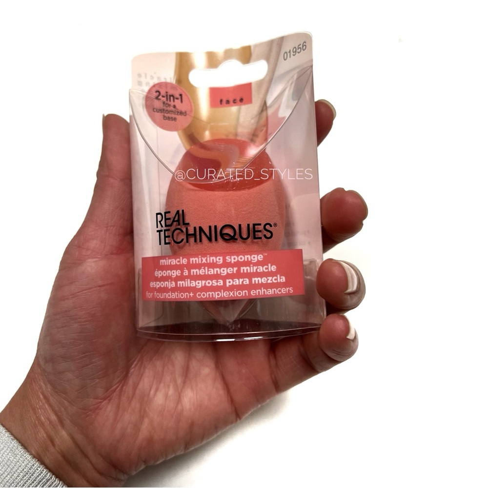 Real Techniques Miracle Mixing Sponge / Makeup Sponge & Silicone Applicator